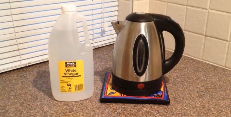 How to Clean Kettle With White Vinegar