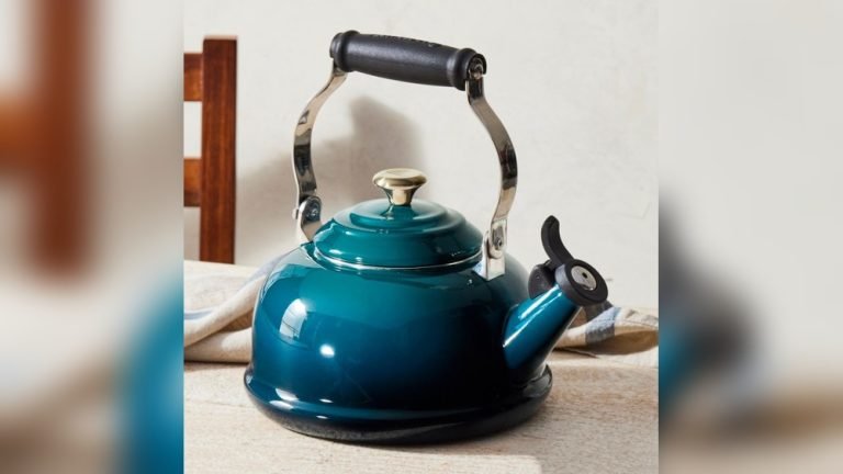 Tea Kettle Le Creuset